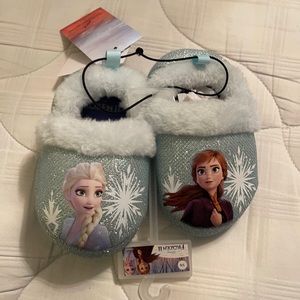 Frozen slippers